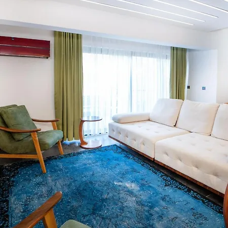 Spacious Private House In Villa *