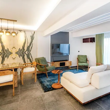 Spacious Private House In