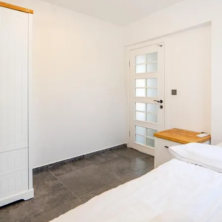 Spacious Private House In Villa